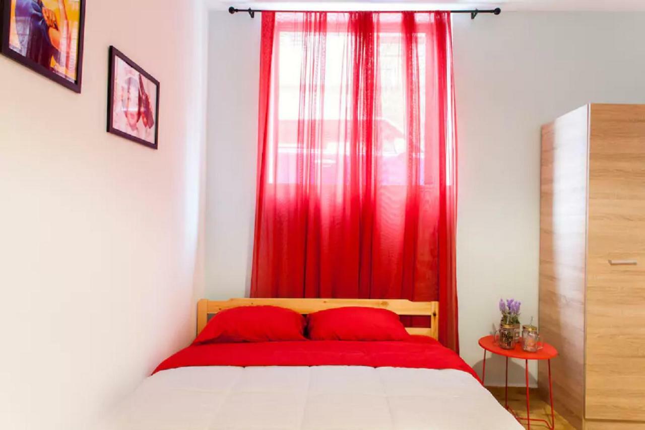 Studio For Couples Near Downtown 이라클리온 외부 사진